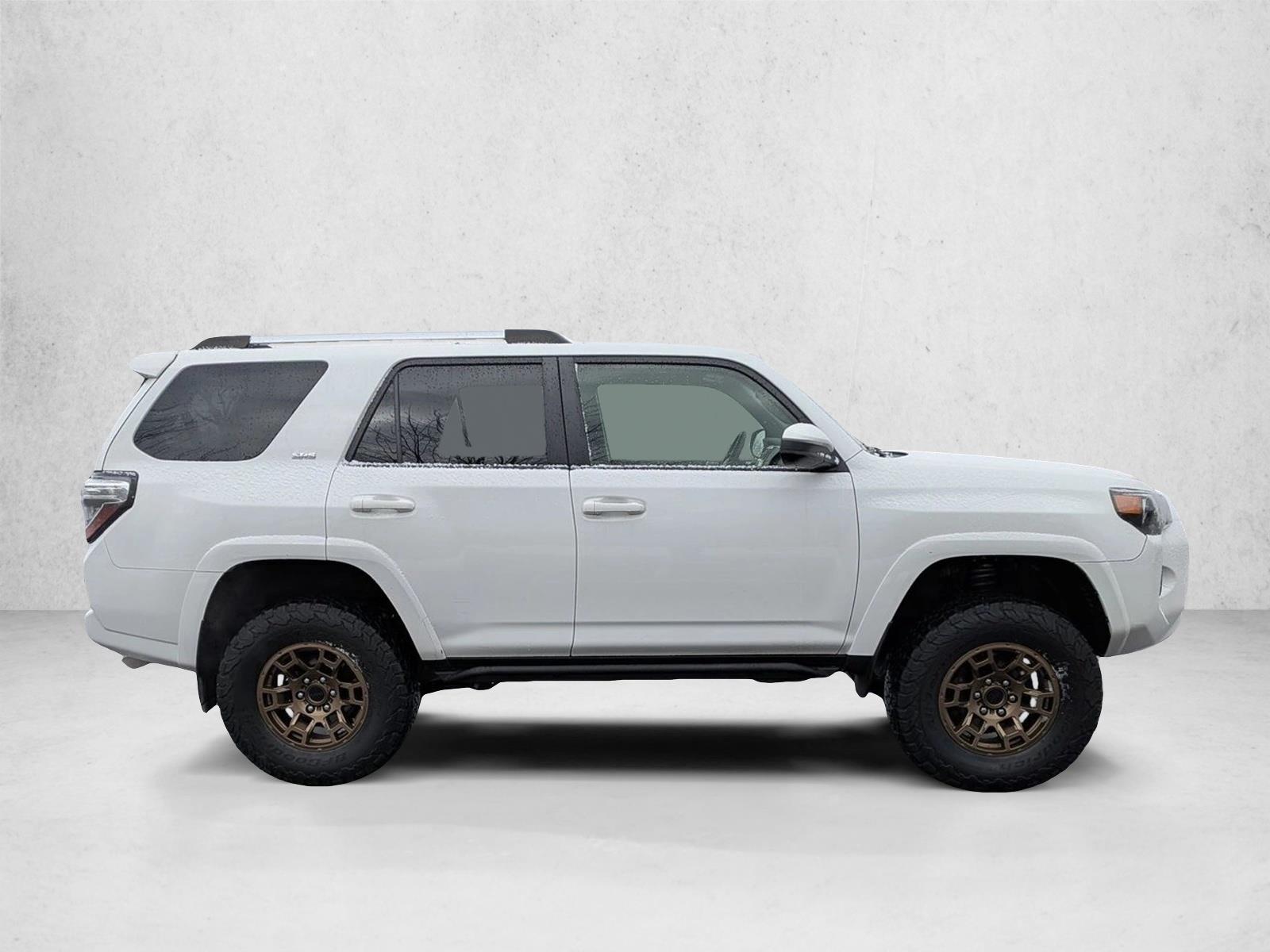 2022 TOYOTA 4RUNNER - Image 4