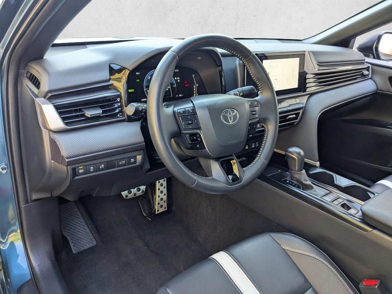 2025 TOYOTA CAMRY - Image 10