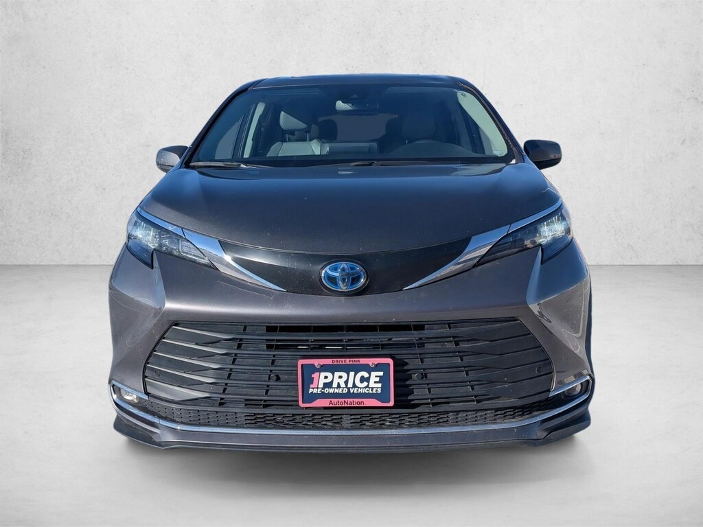 Used 2024 Toyota Sienna XLE 8 Passenger Van Passenger Van