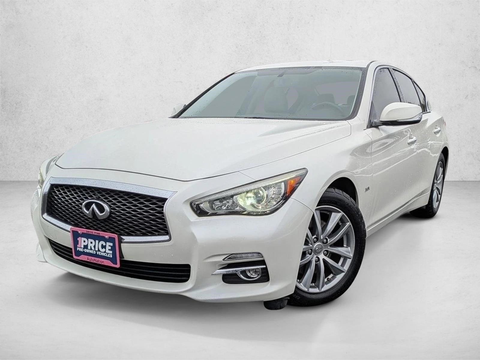 2016 INFINITI Q50 Premium