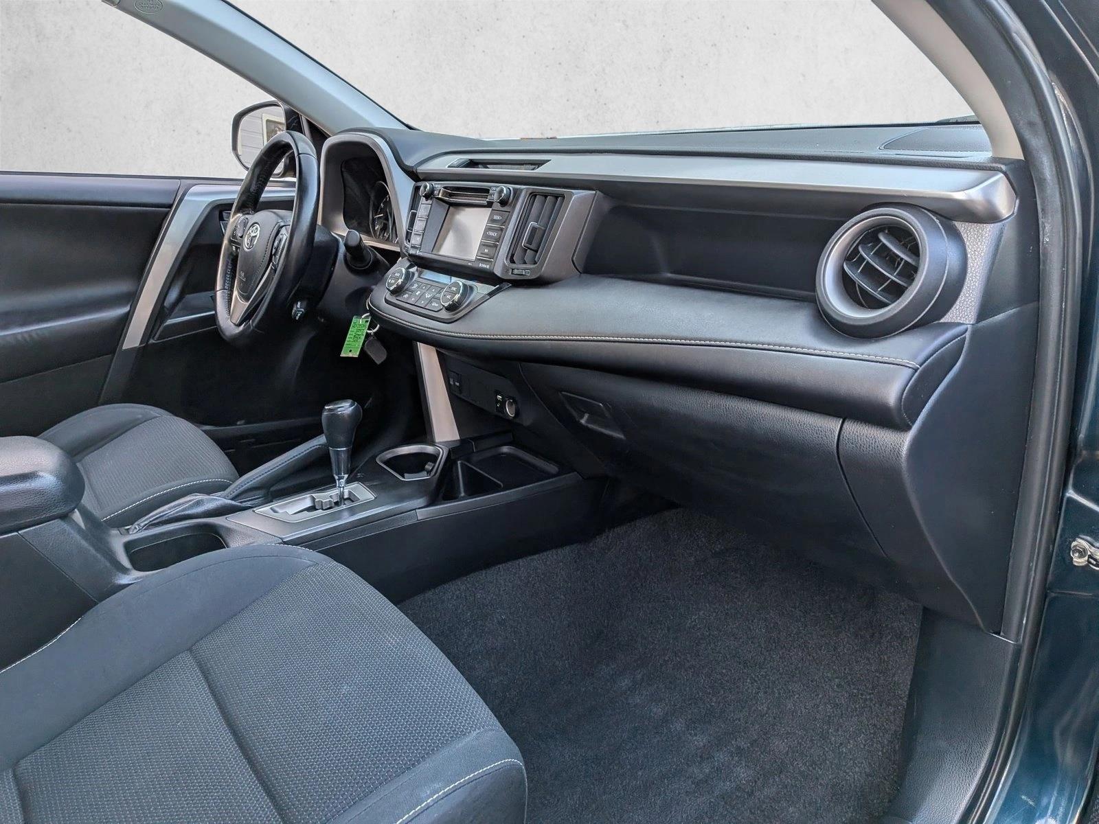 2017 TOYOTA RAV4 - Image 21