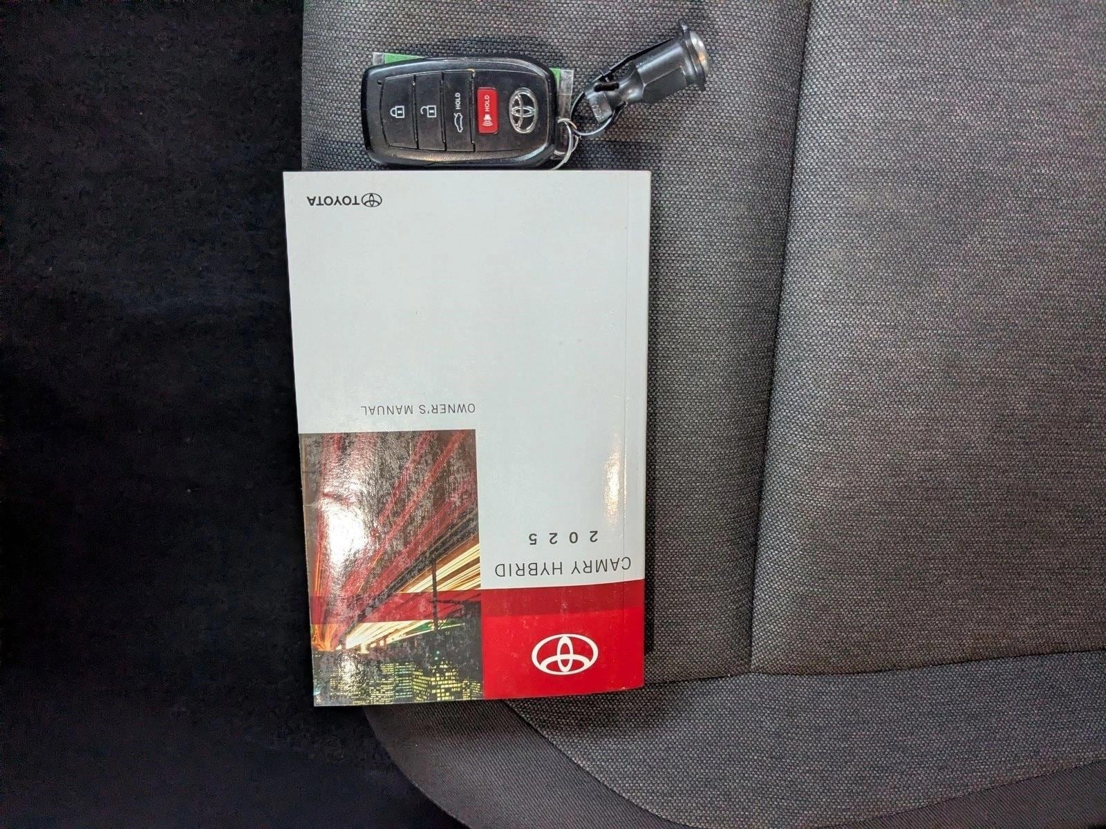 2025 TOYOTA CAMRY - Image 22