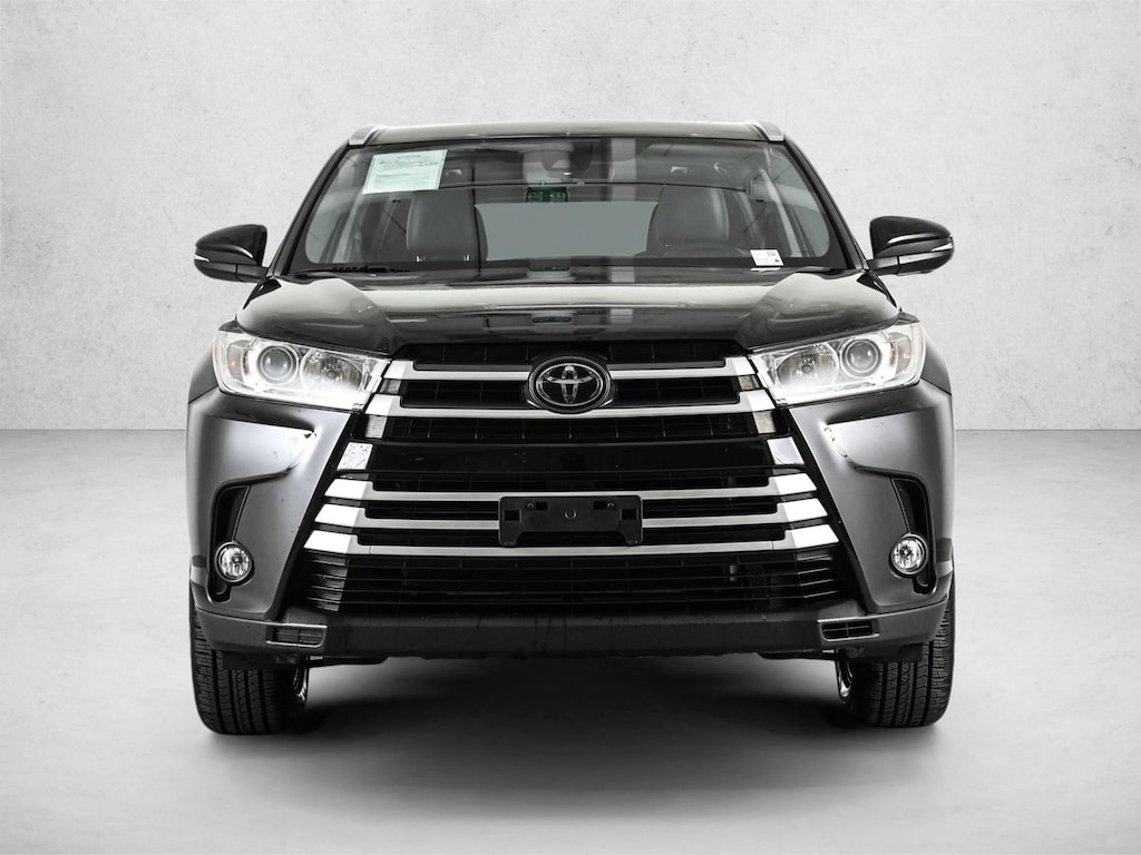 Used 2019 Toyota Highlander XLE V6 SUV