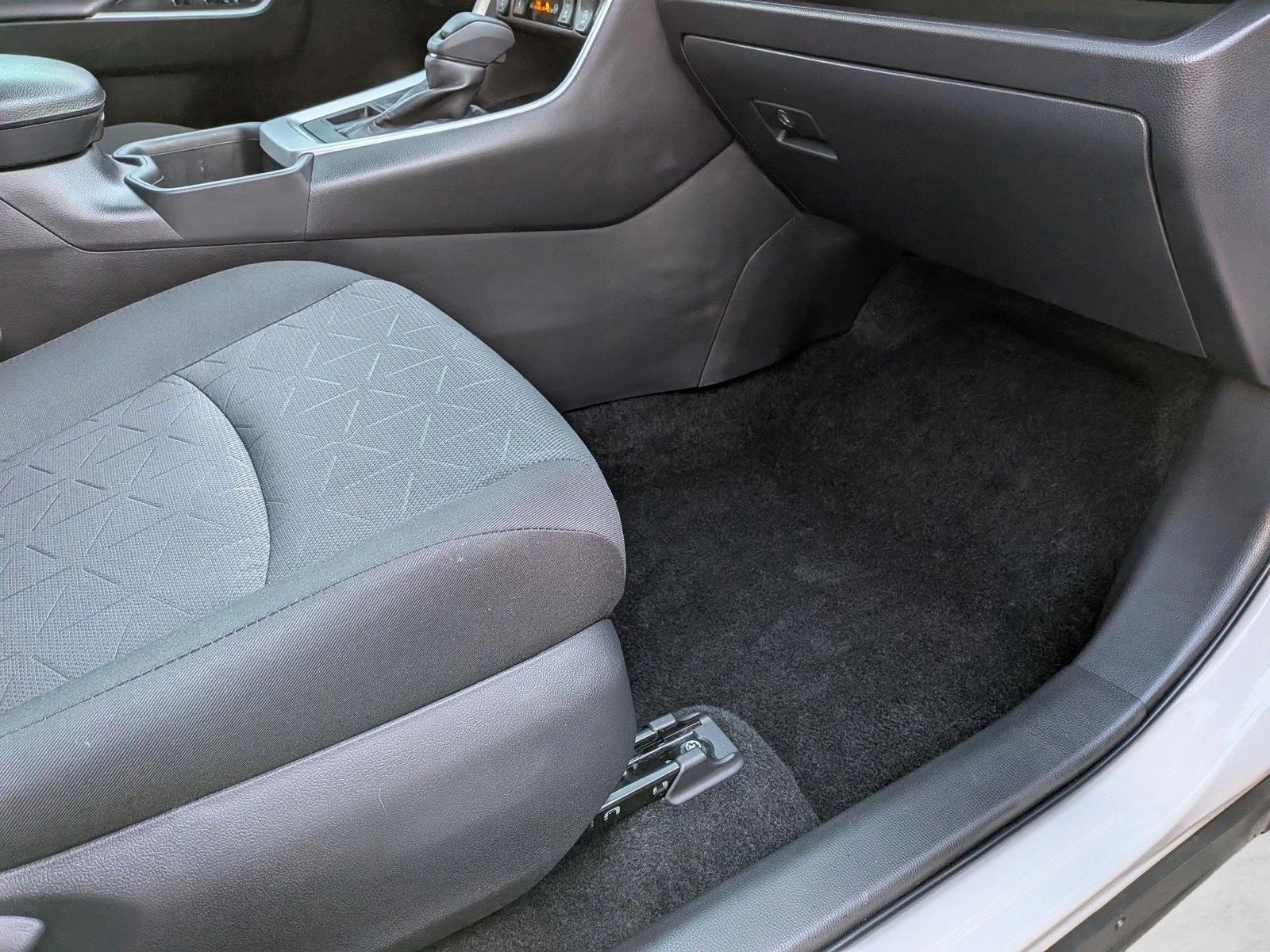 2025 TOYOTA RAV4 - Image 16