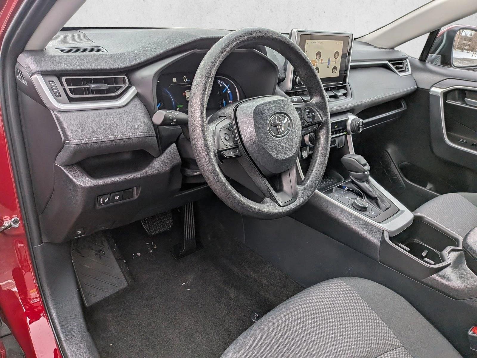 2025 TOYOTA RAV4 - Image 10