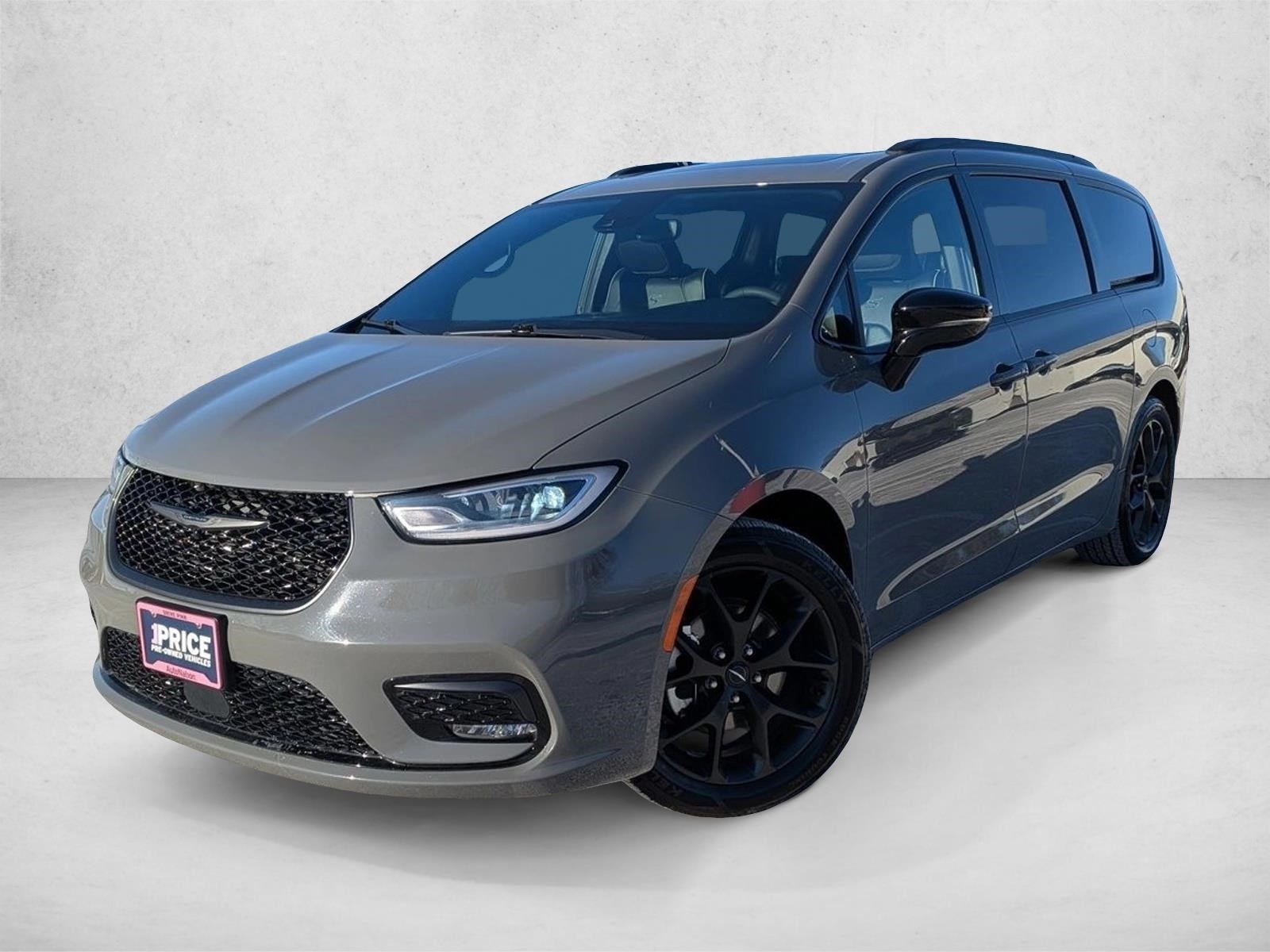 2025 CHRYSLER PACIFICA - Image 1