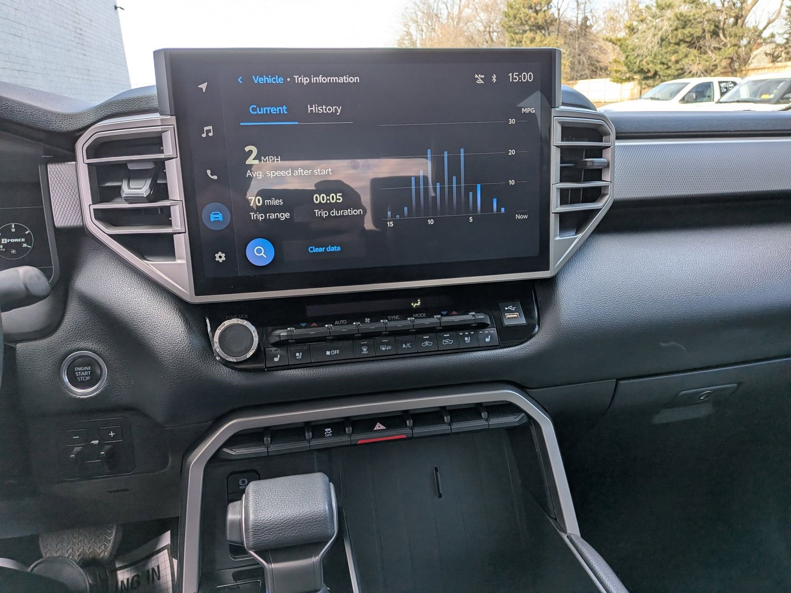 2024 TOYOTA TUNDRA - Image 12