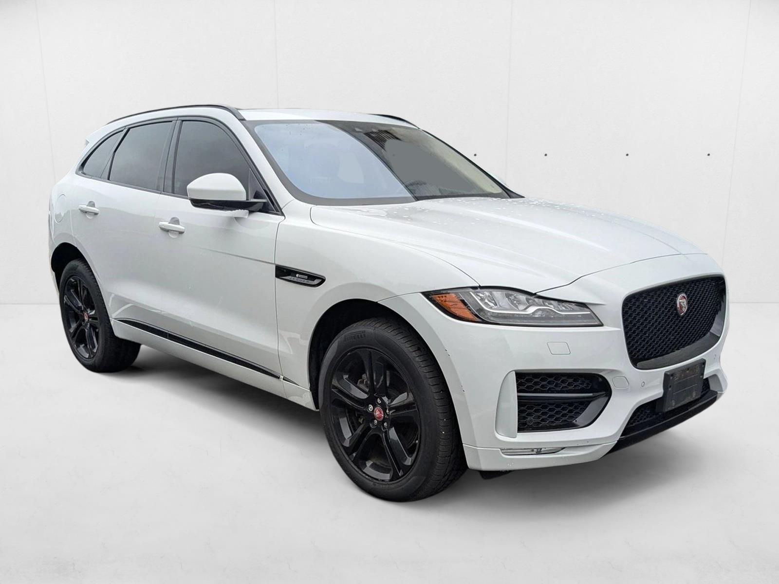 2018 Jaguar F-PACE R-Dynamic SE photo 2