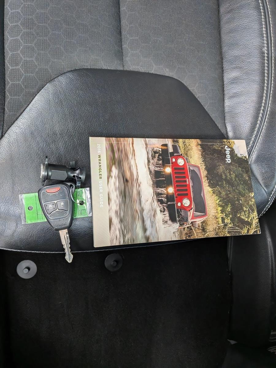 2016 JEEP WRANGLER - Image 23