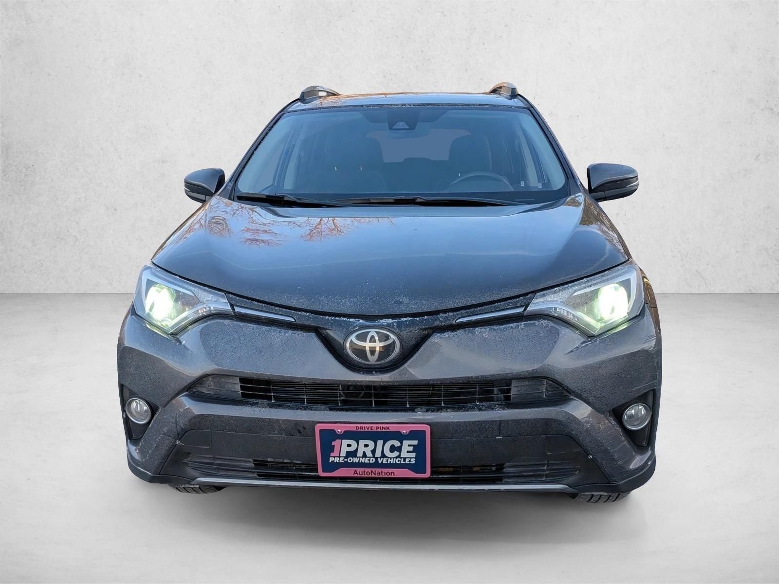 2017 TOYOTA RAV4 - Image 2