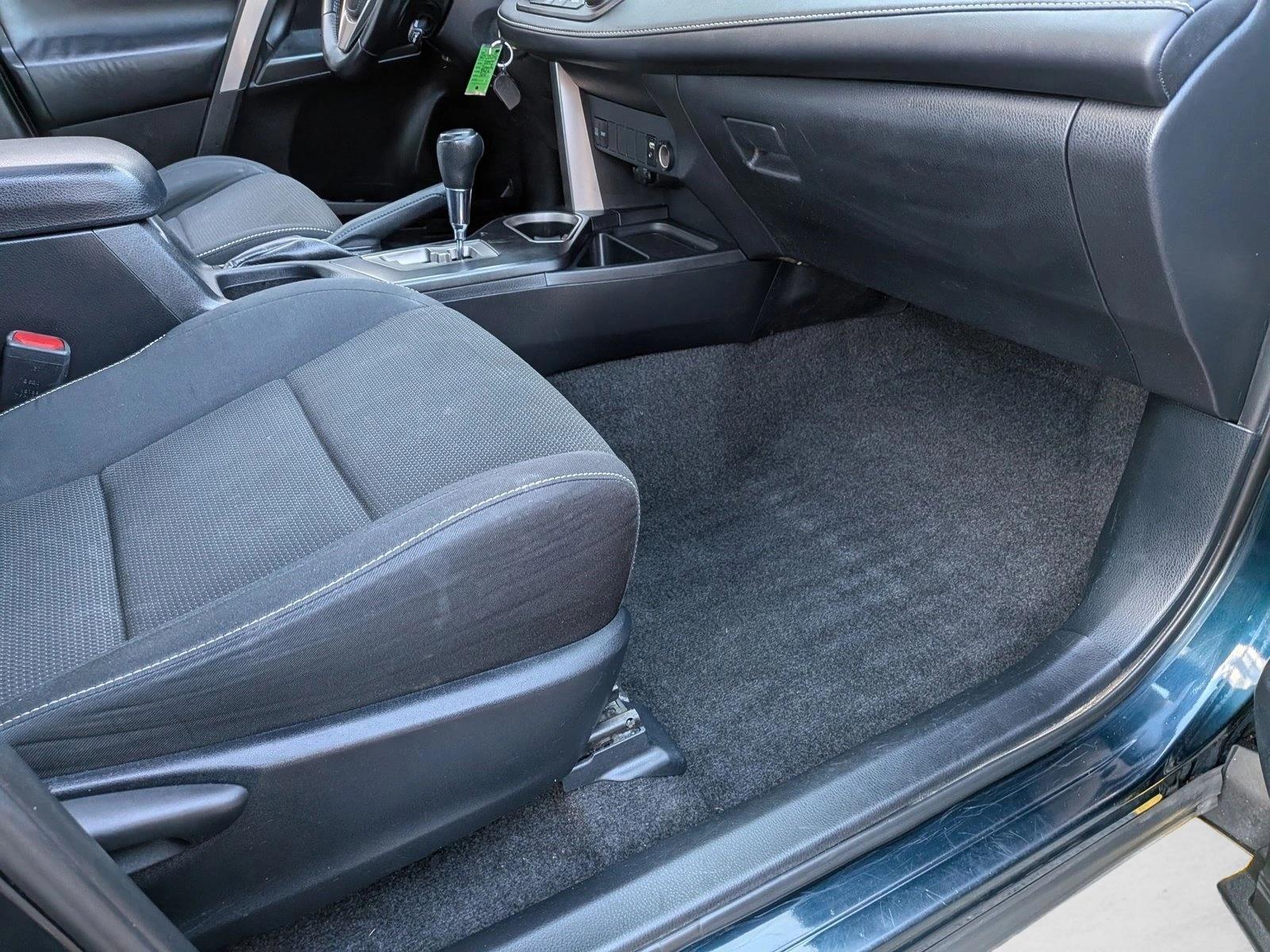 2017 TOYOTA RAV4 - Image 16