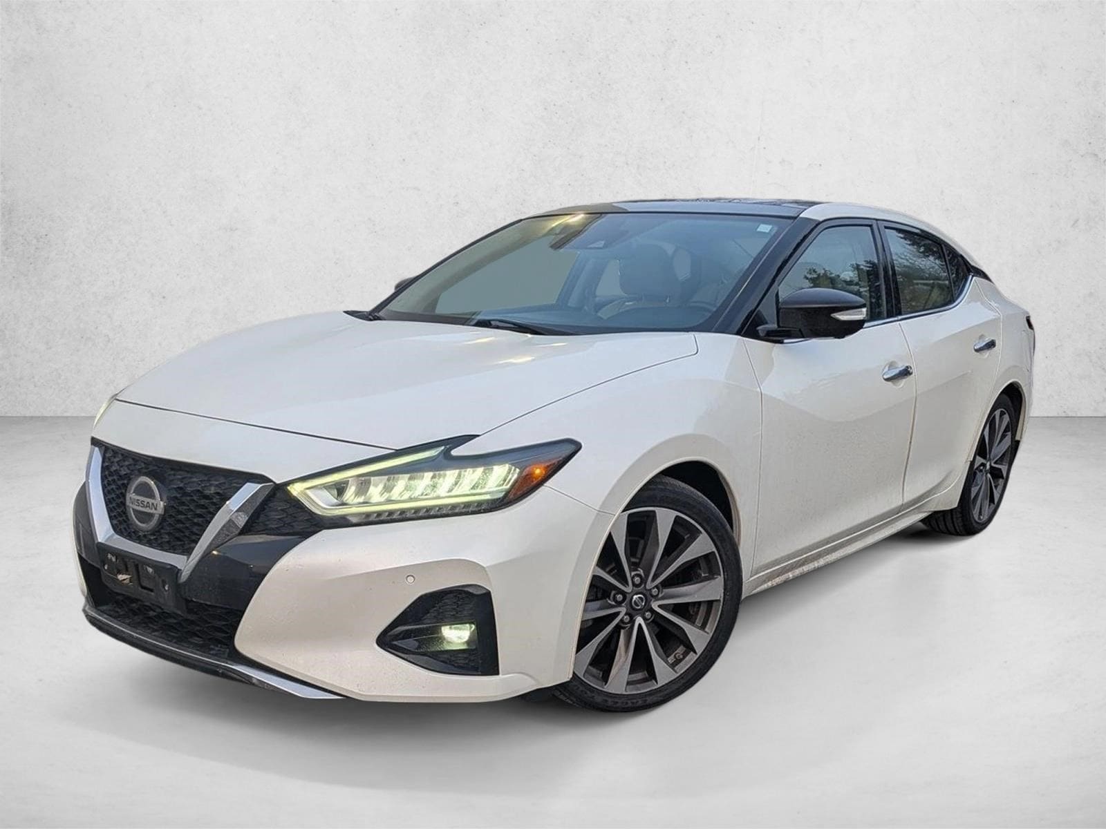 2019 Nissan Maxima Platinum's photo