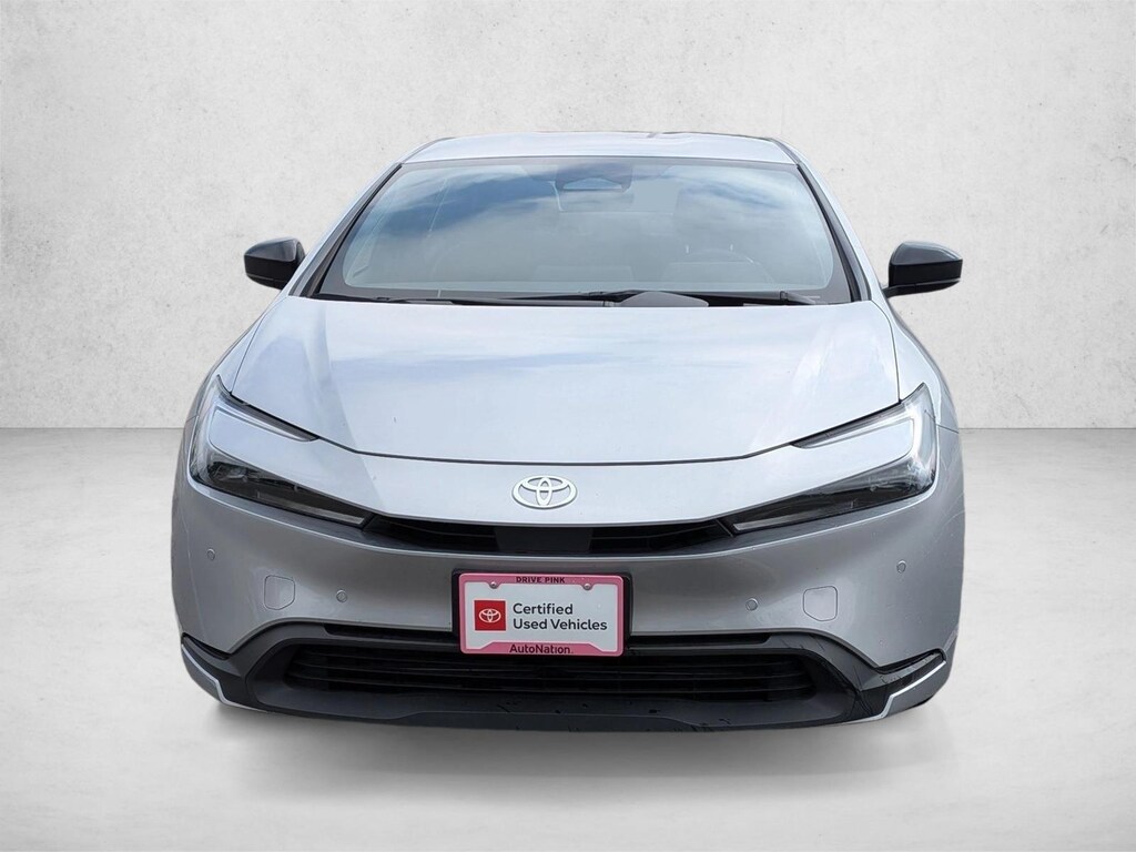 Used 2025 Toyota Prius LE Hatchback