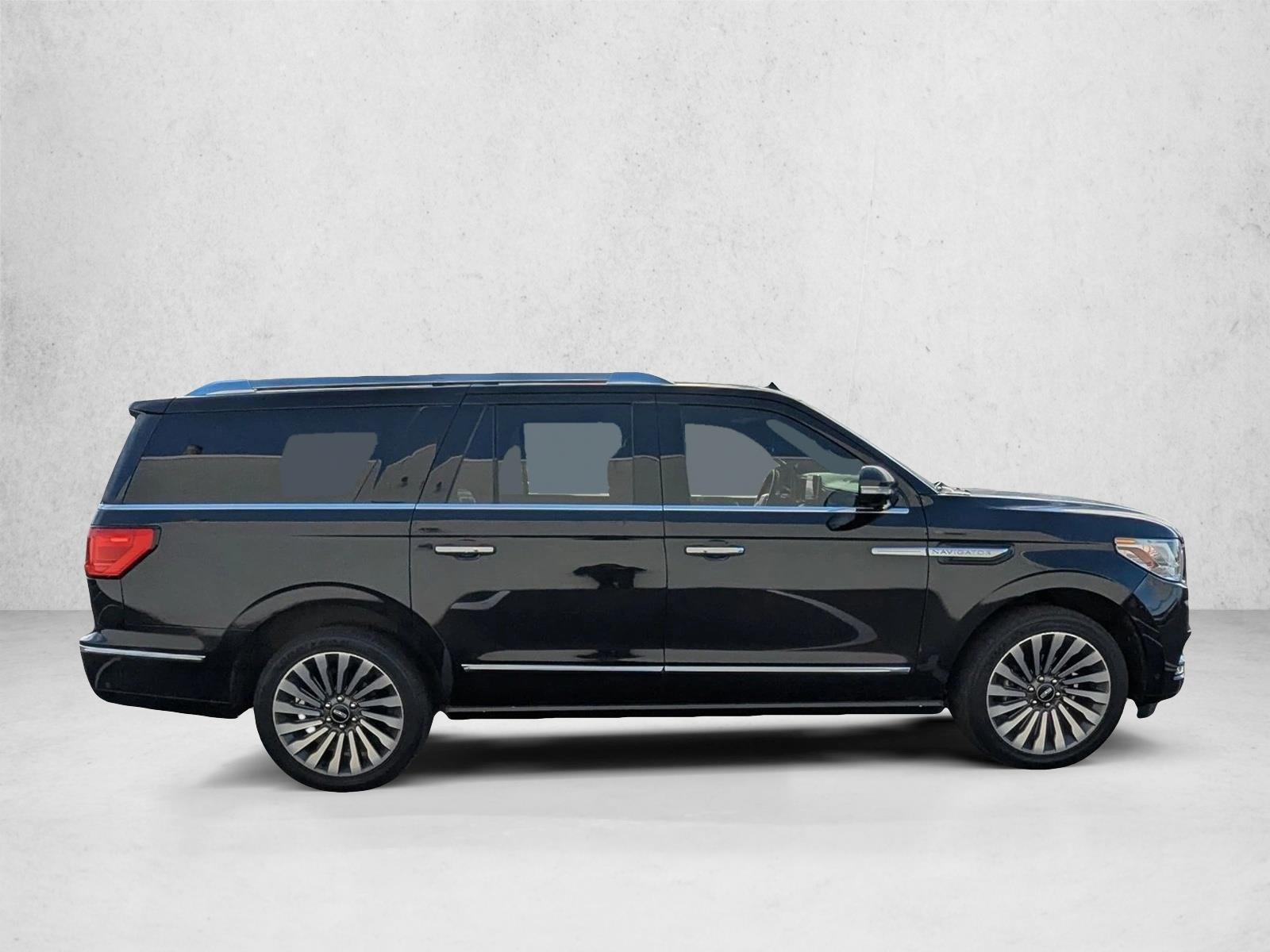 2019 Lincoln Navigator L Reserve photo 4