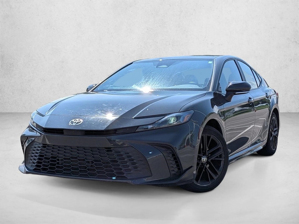 Used 2025 Toyota Camry SE Sedan