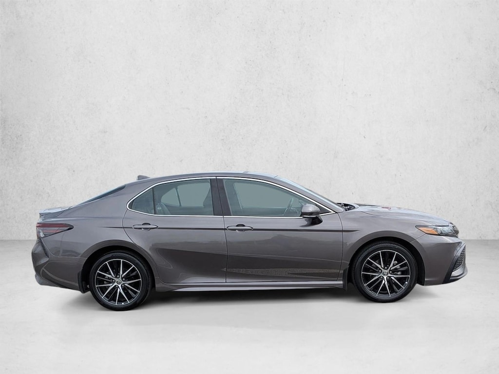 Used 2024 Toyota Camry SE Sedan