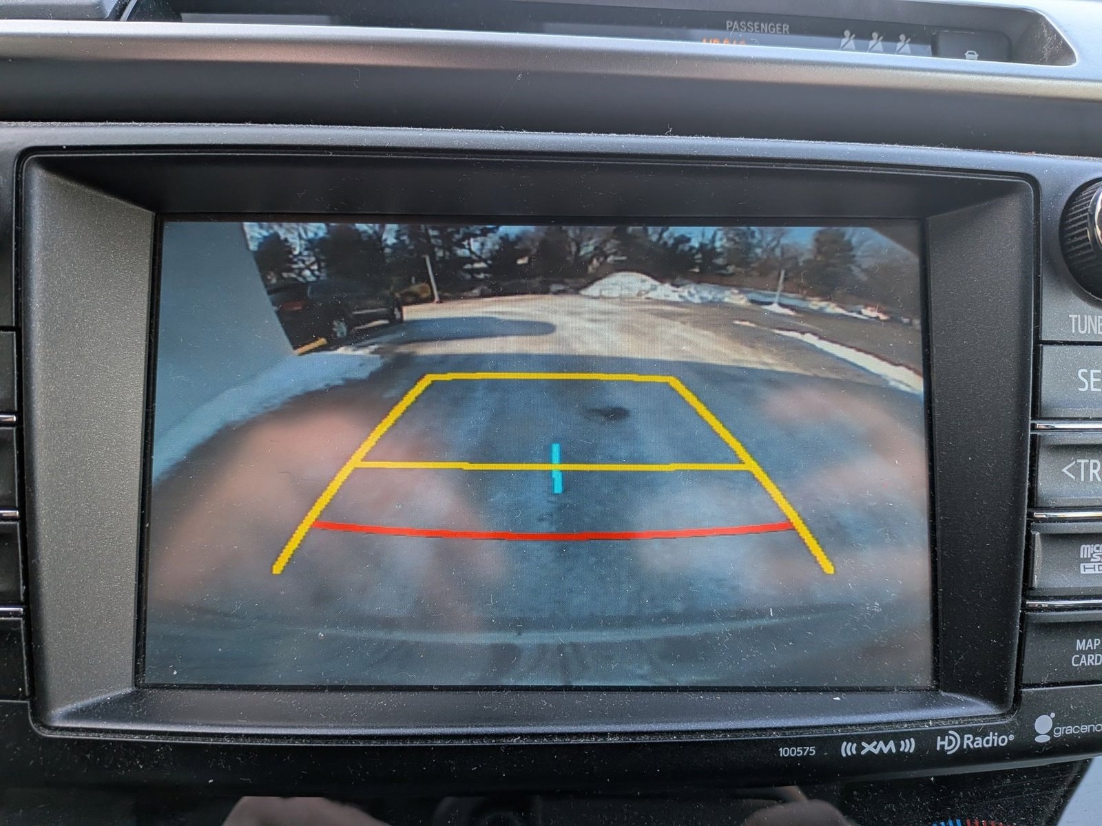 2017 TOYOTA RAV4 - Image 11