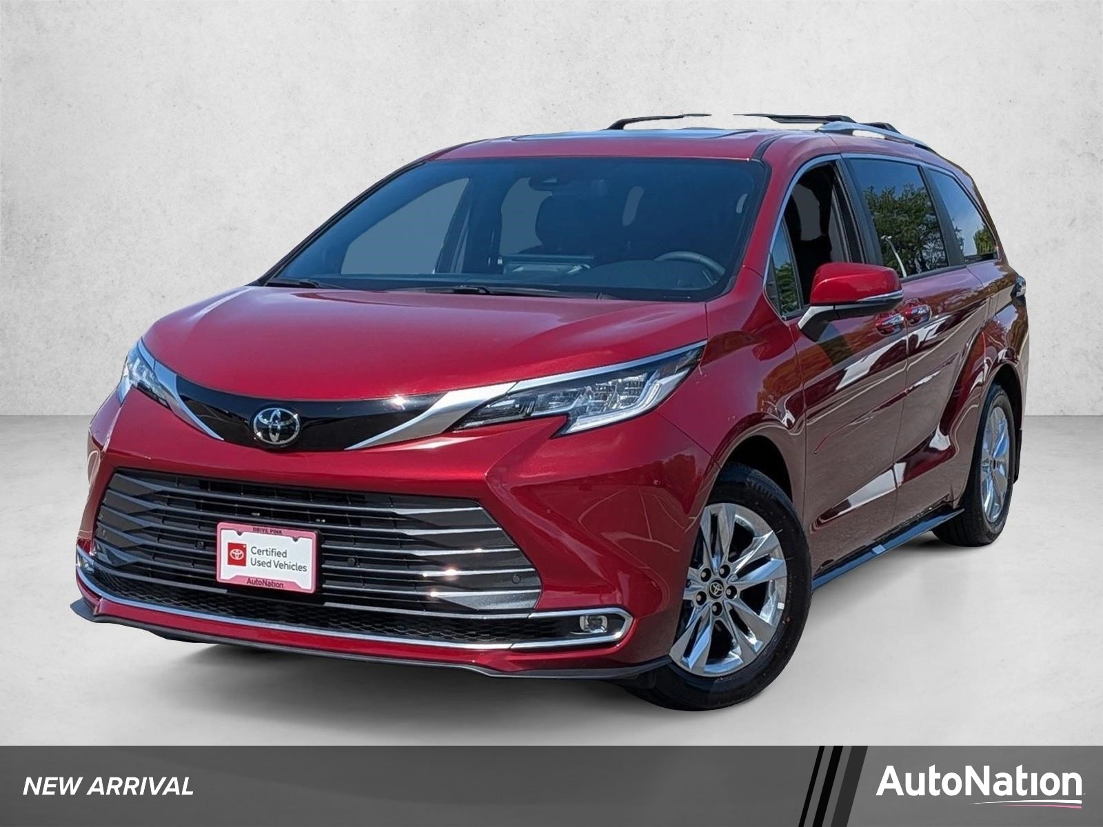 2026 Toyota Sienna Limited 7-Passenger Hybrid AWD's photo