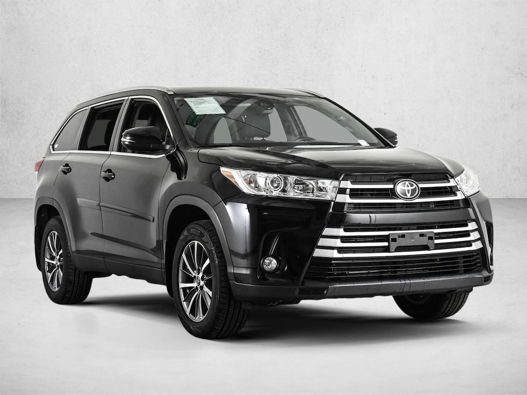 Used 2019 Toyota Highlander XLE V6 SUV