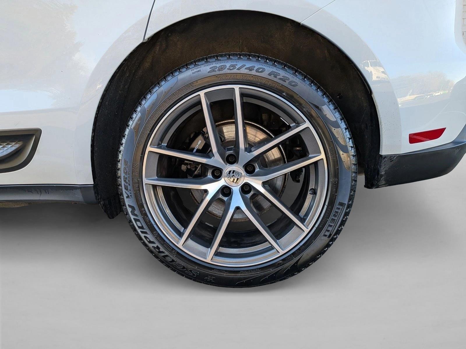 2025 PORSCHE MACAN - Image 23