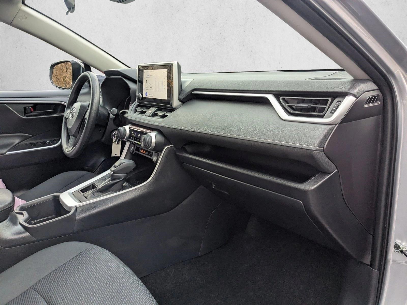 2025 TOYOTA RAV4 - Image 19