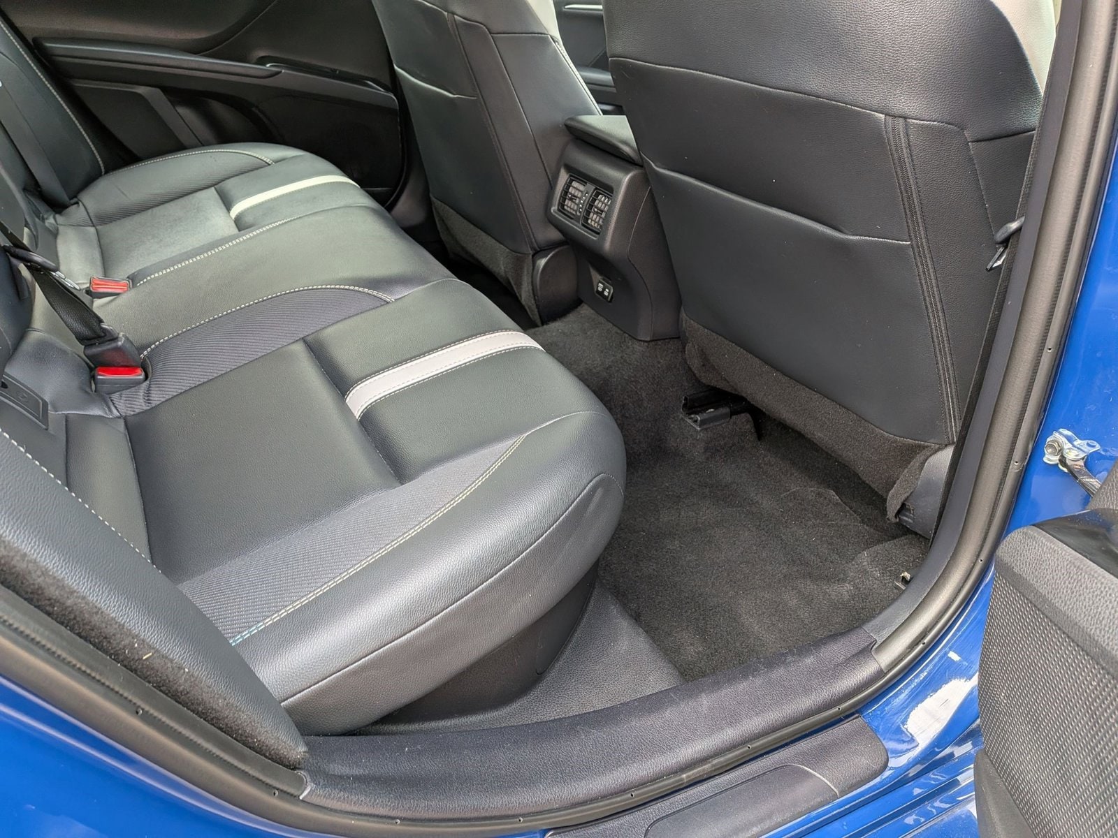 2025 TOYOTA CAMRY - Image 17