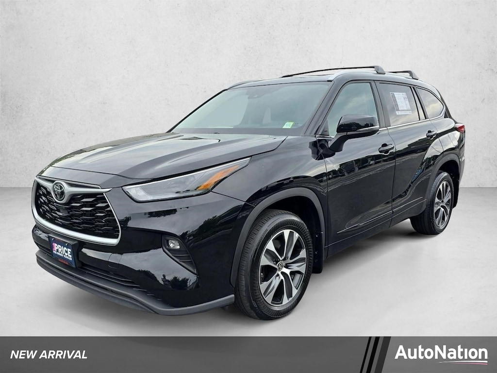 Used 2023 Toyota Highlander XLE SUV
