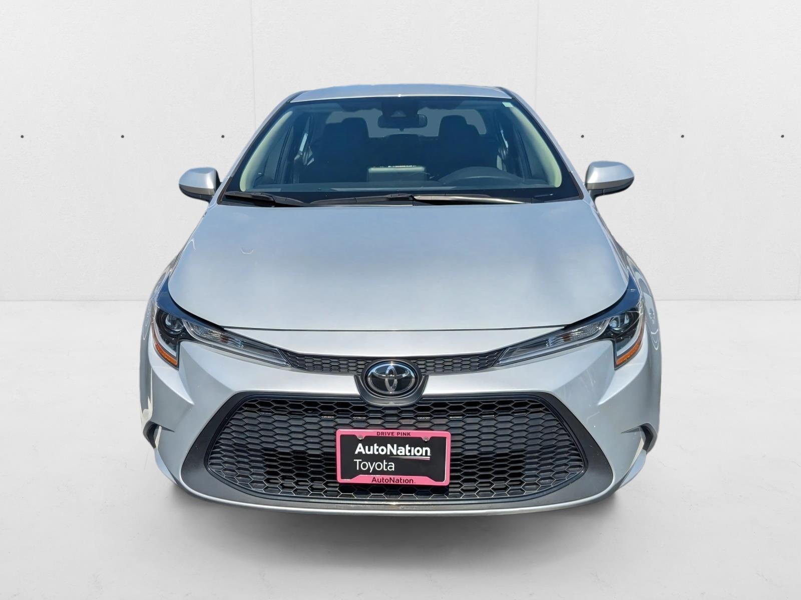 2022 Toyota Corolla LE photo 2