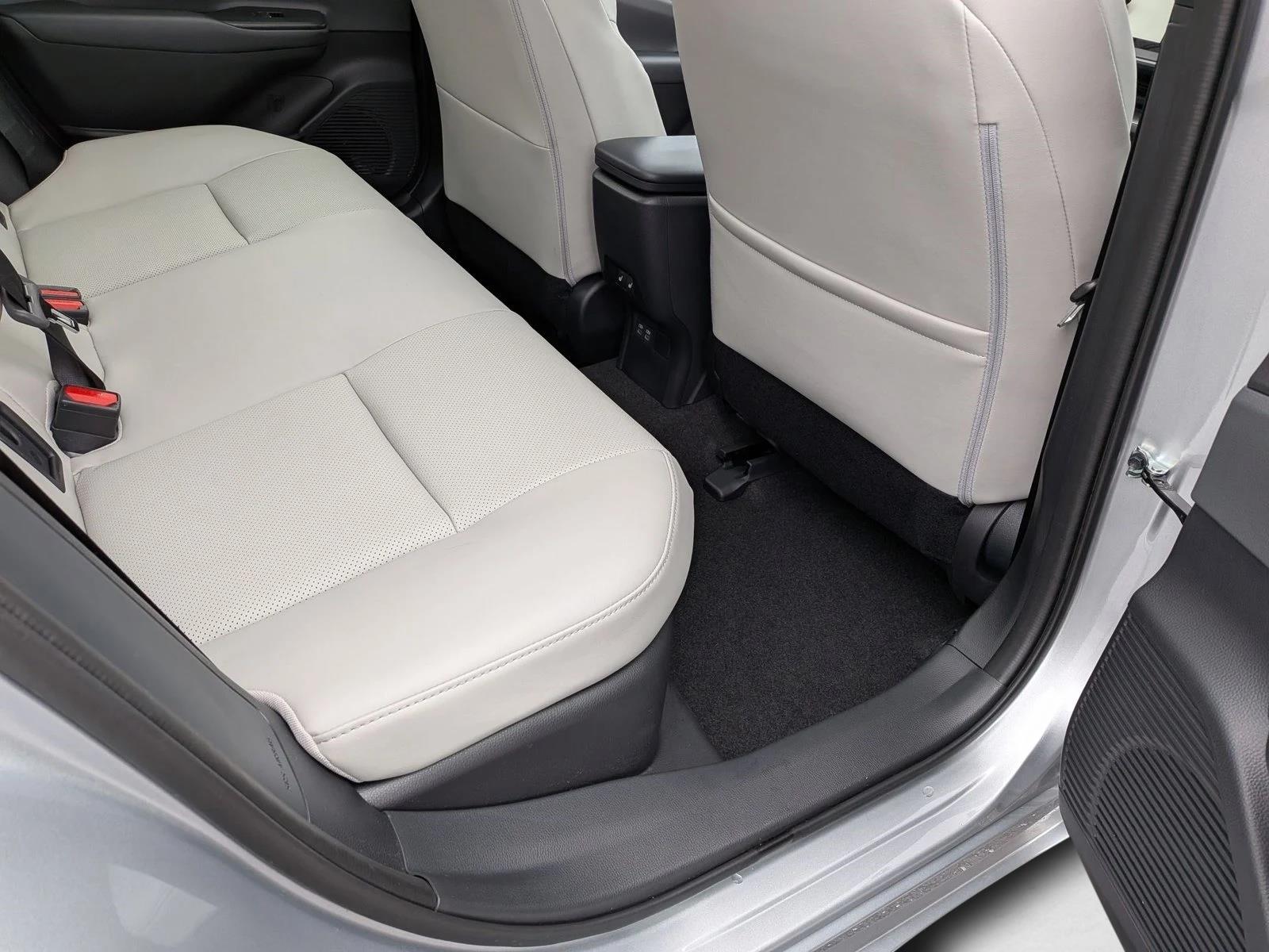 2026 TOYOTA PRIUS - Image 18