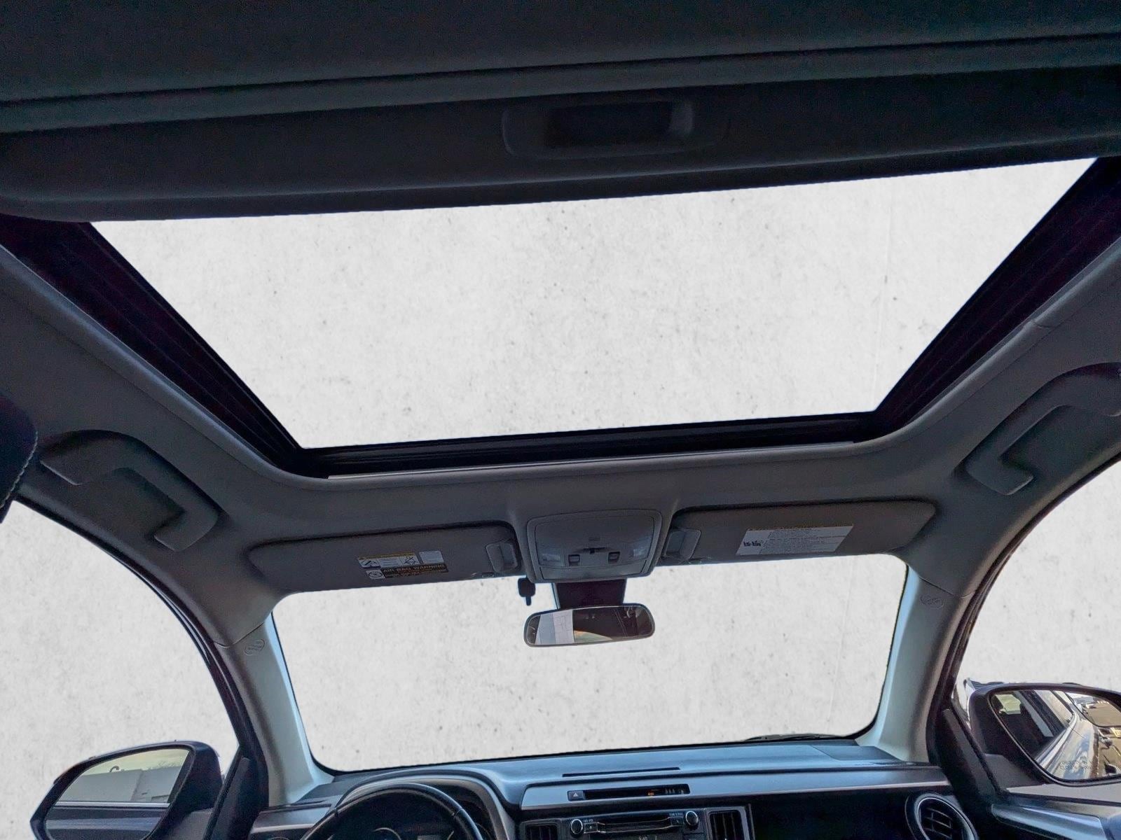 2017 TOYOTA RAV4 - Image 19