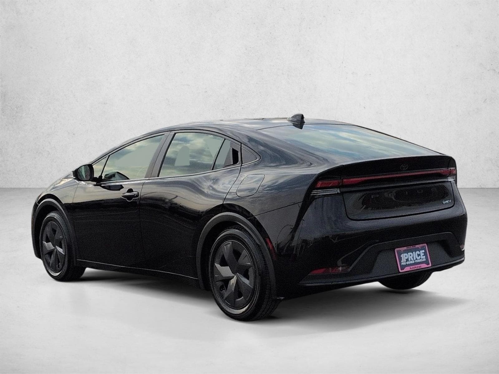 2025 TOYOTA PRIUS - Image 8