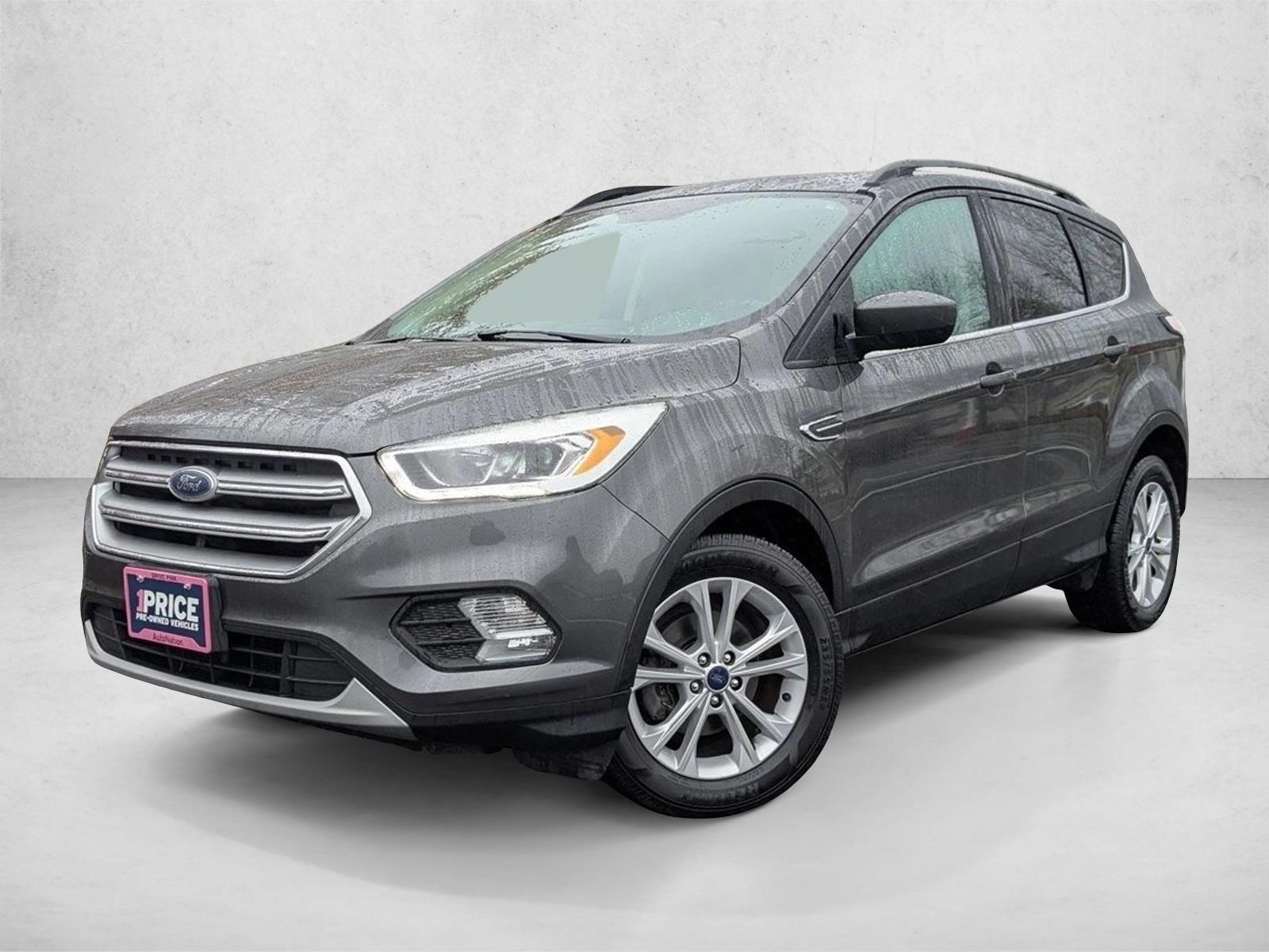 2017 FORD ESCAPE - Image 1