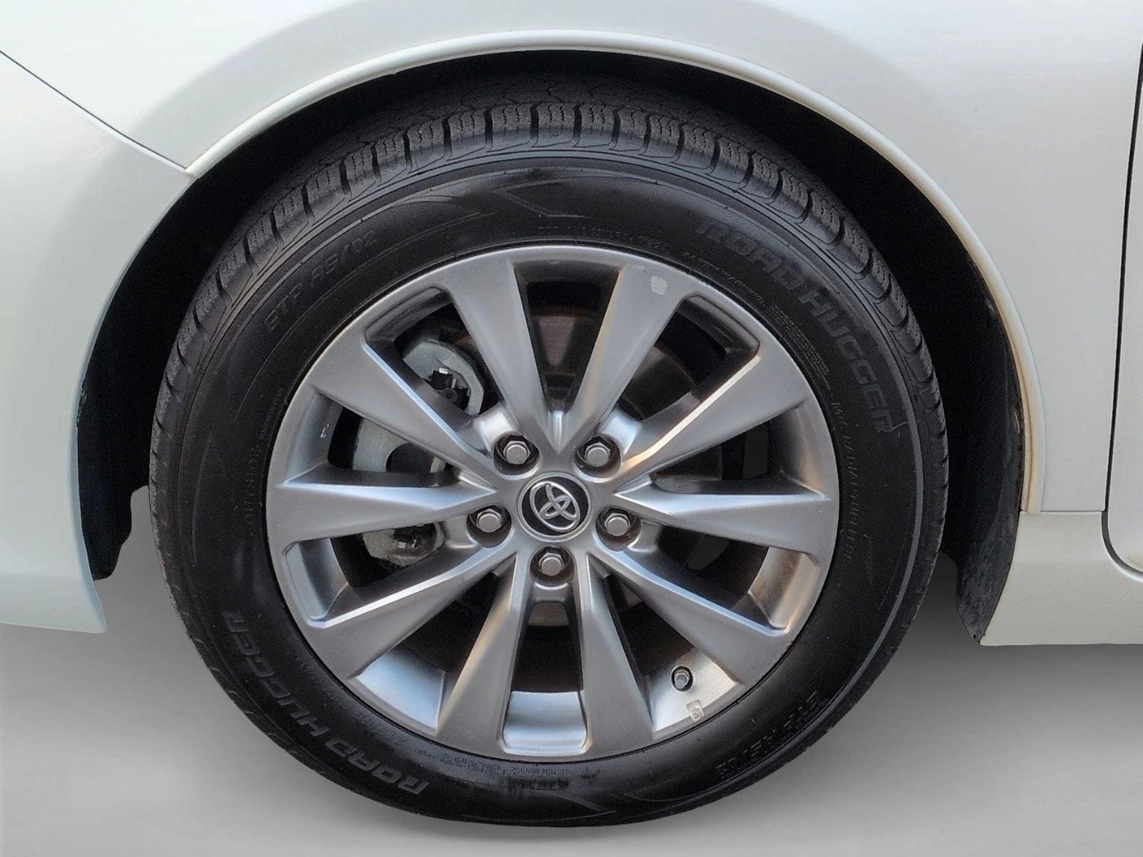 2016 TOYOTA CAMRY - Image 25