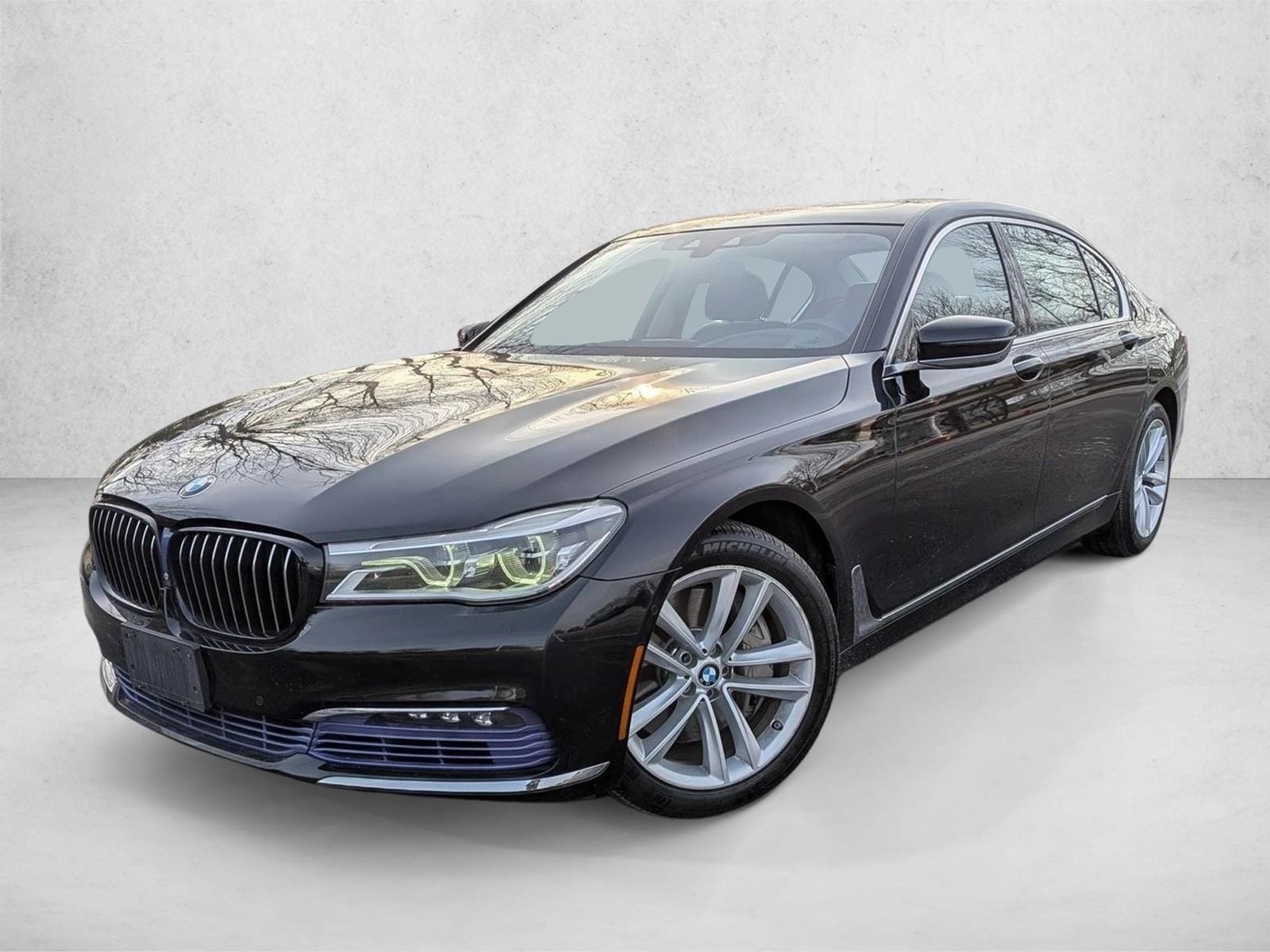 2017 BMW 7 Series 750i's photo