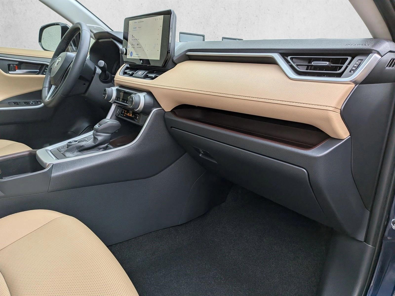 2025 TOYOTA RAV4 - Image 22