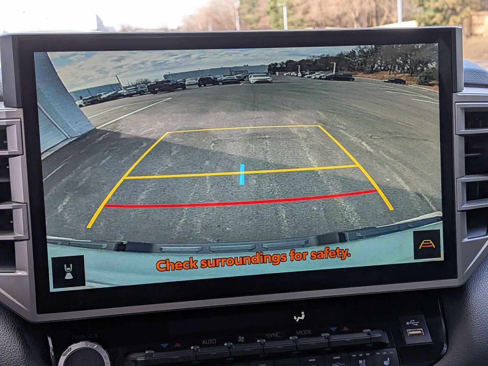 2024 TOYOTA TUNDRA - Image 13