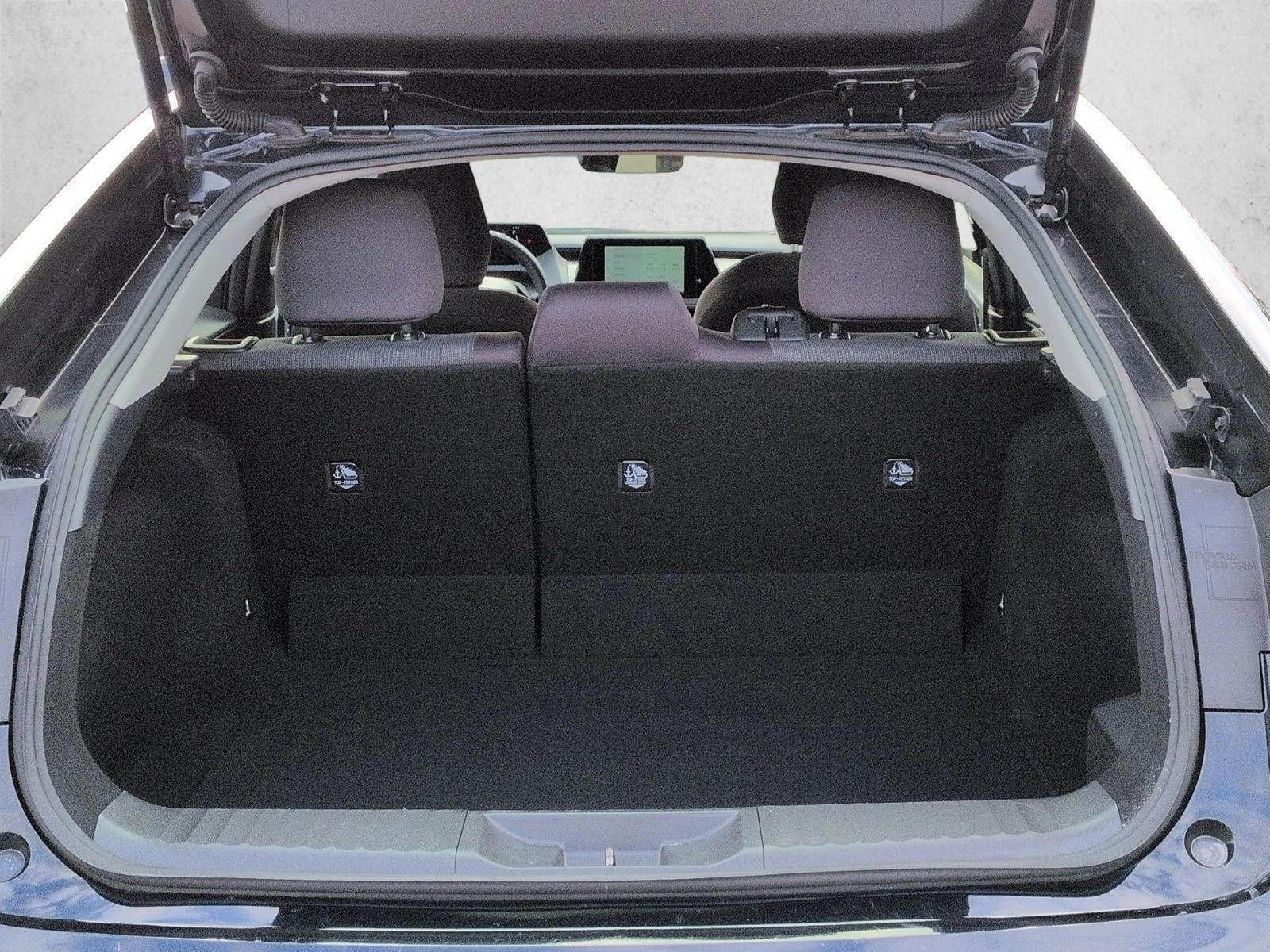 2025 TOYOTA PRIUS - Image 6