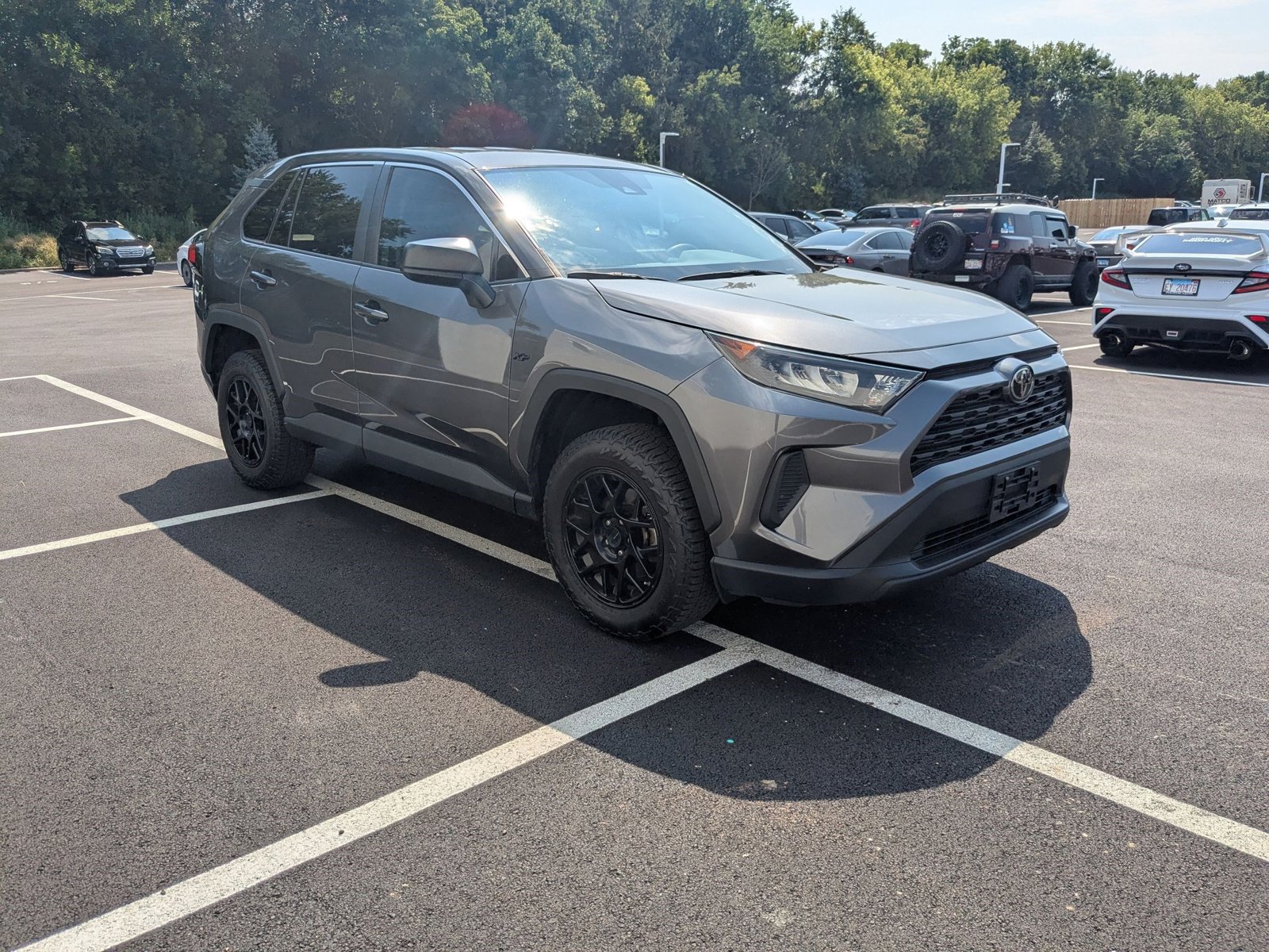 2022 Toyota RAV4 LE photo 3