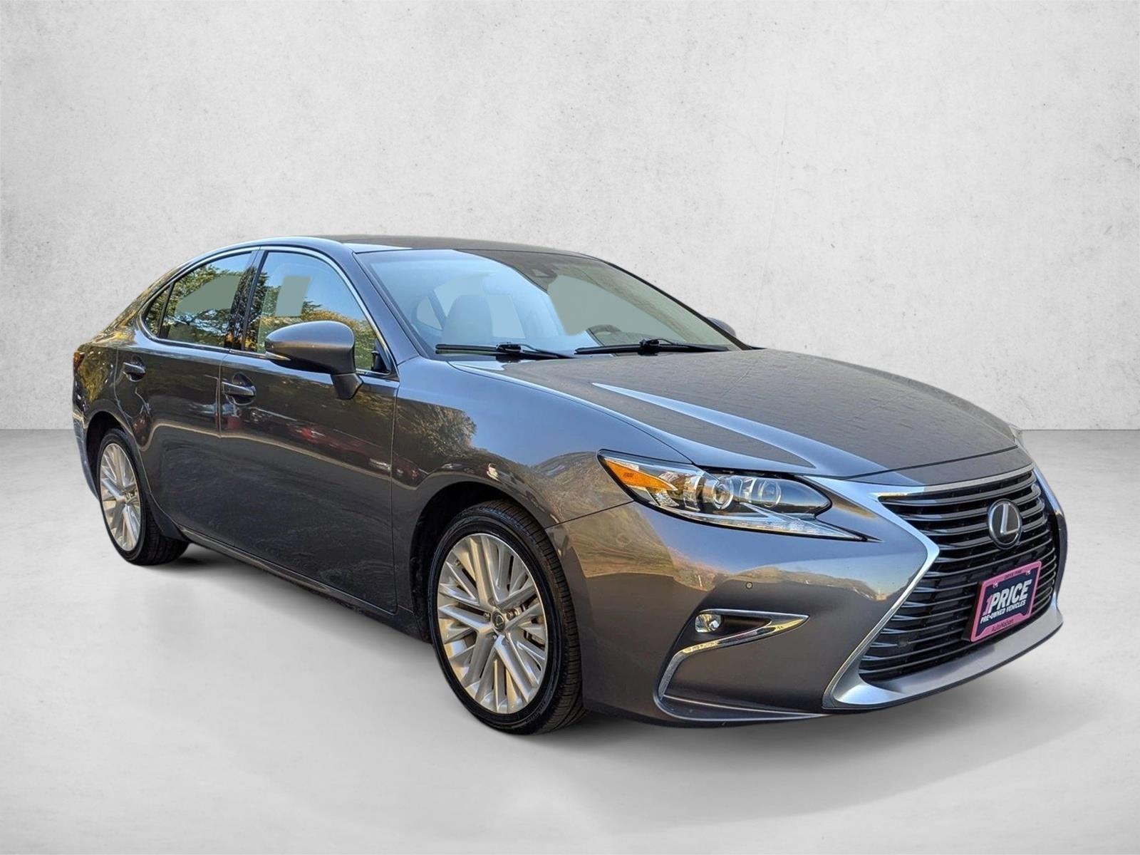 2017 Lexus ES 350 photo 3