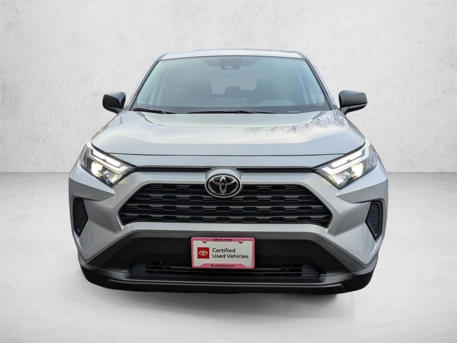 2025 Toyota RAV4 LE photo 2