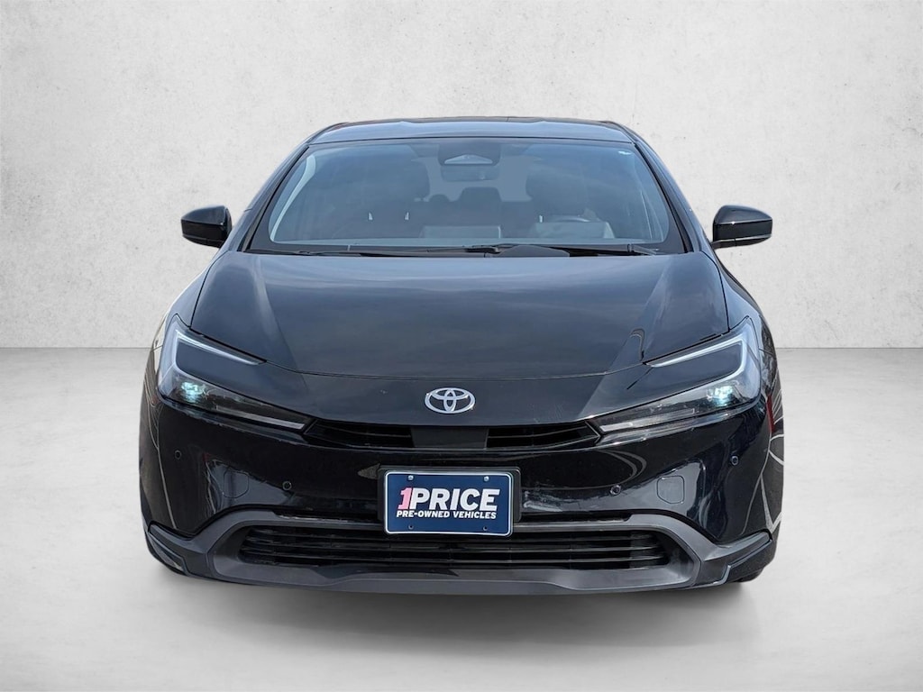 Used 2025 Toyota Prius LE Hatchback