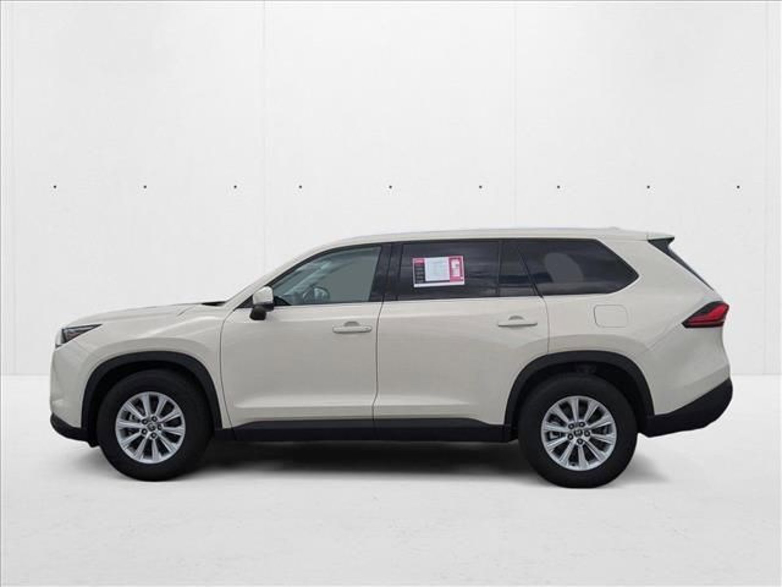 2024 Toyota Grand Highlander XLE photo 2
