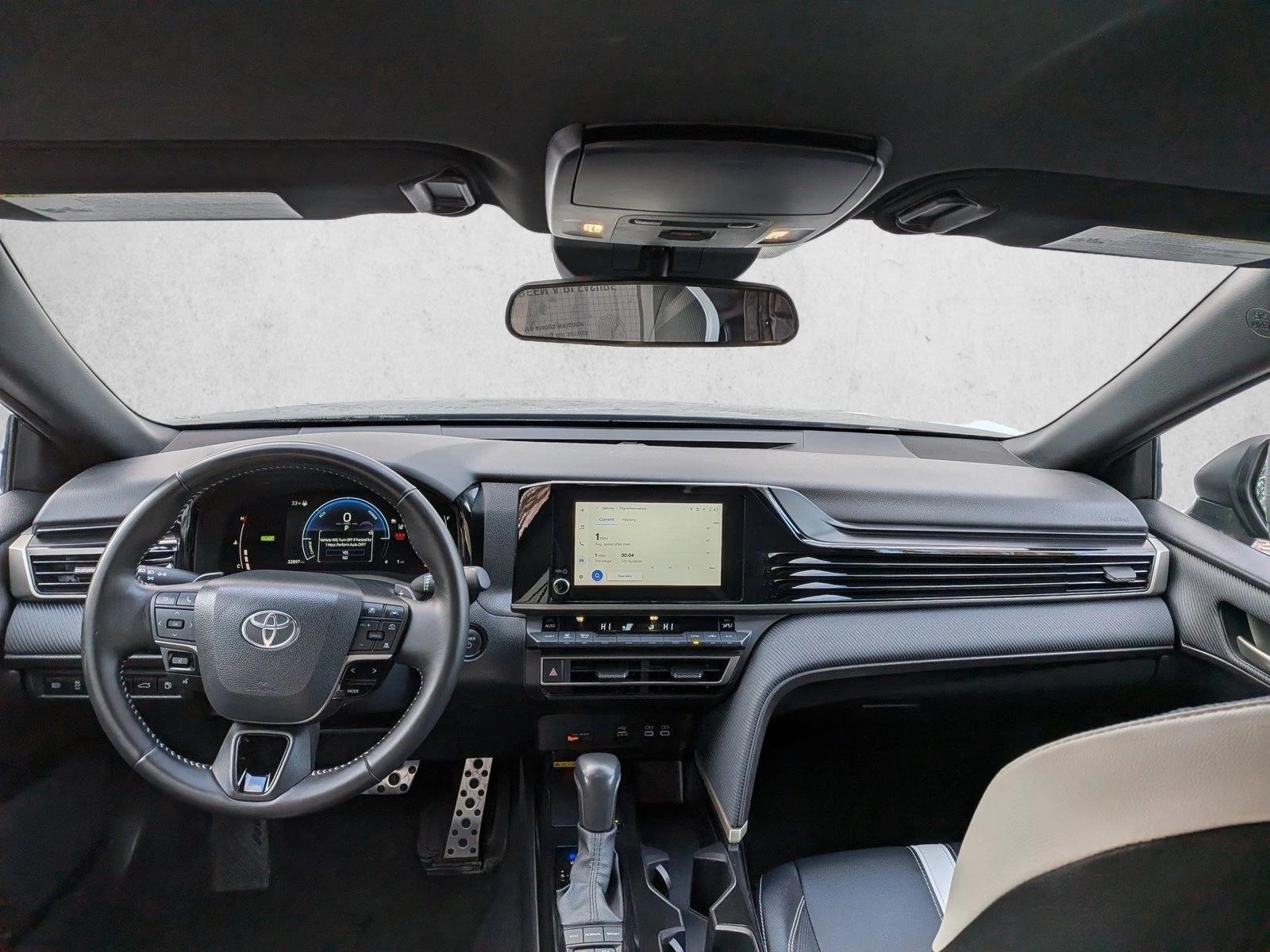 2025 TOYOTA CAMRY - Image 18