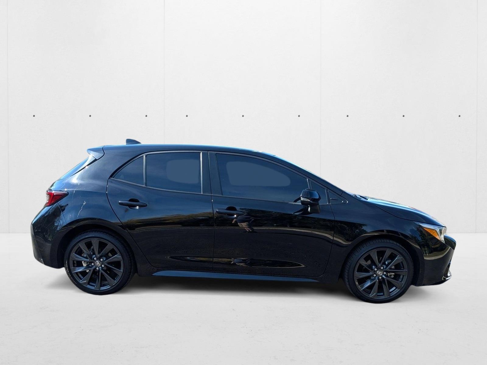 2025 Toyota Corolla XSE photo 4