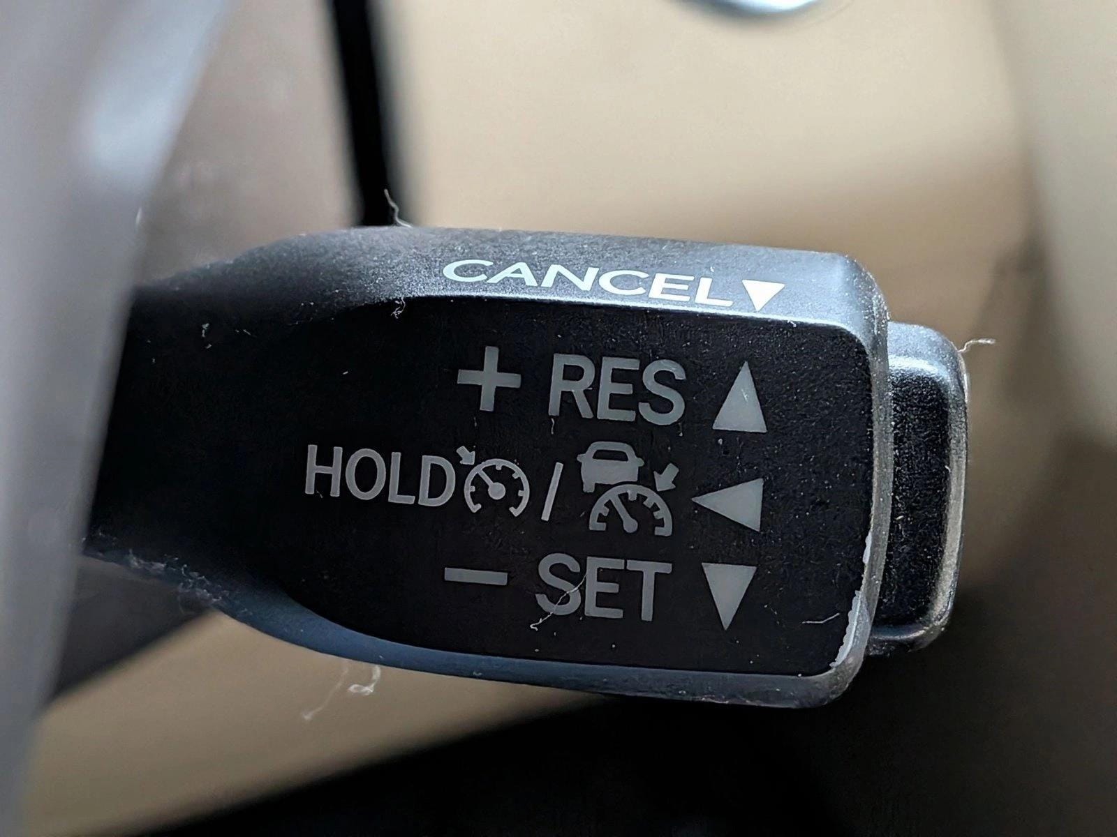 2019 TOYOTA HIGHLANDER - Image 10