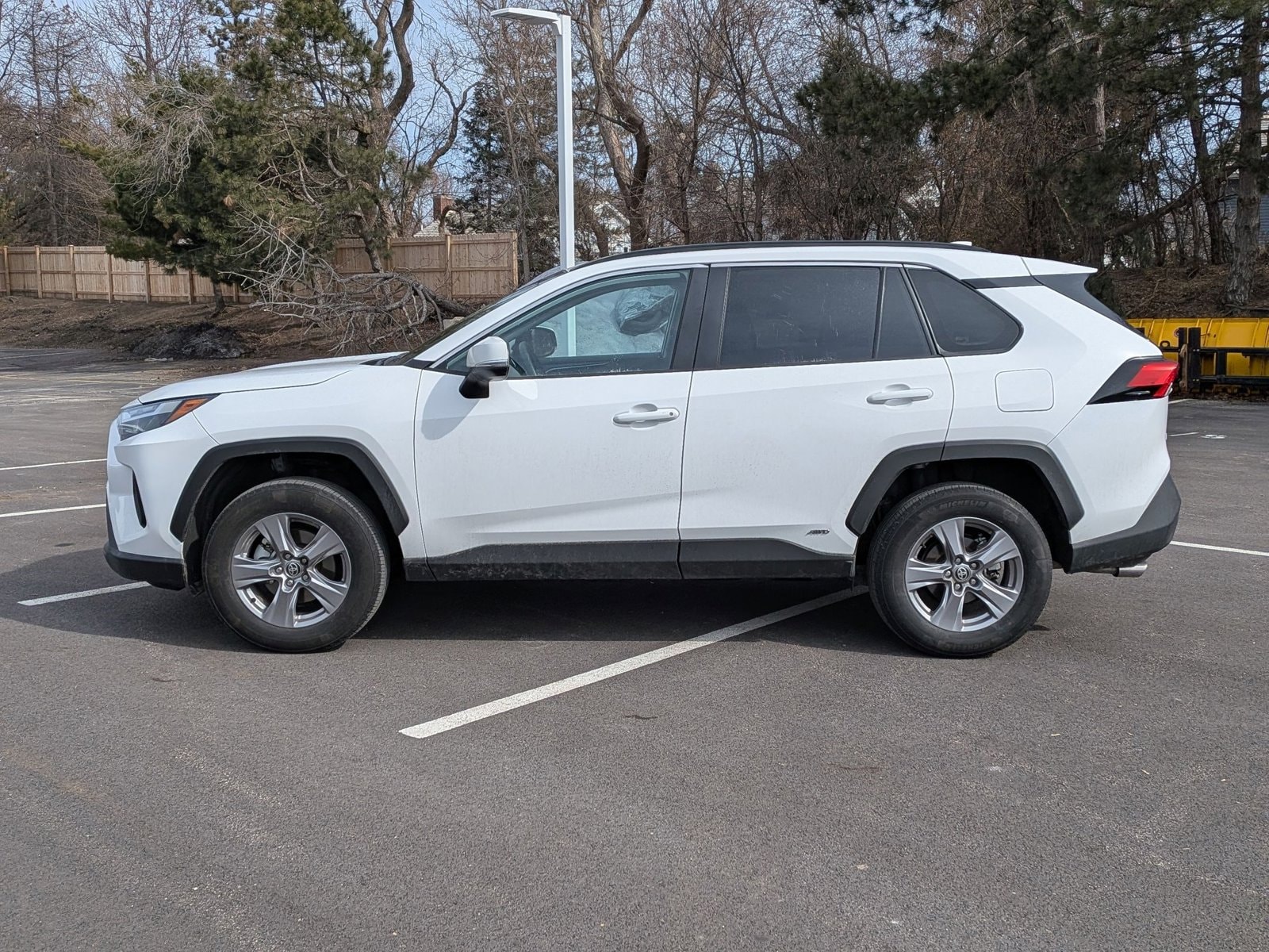 2025 TOYOTA RAV4 - Image 8