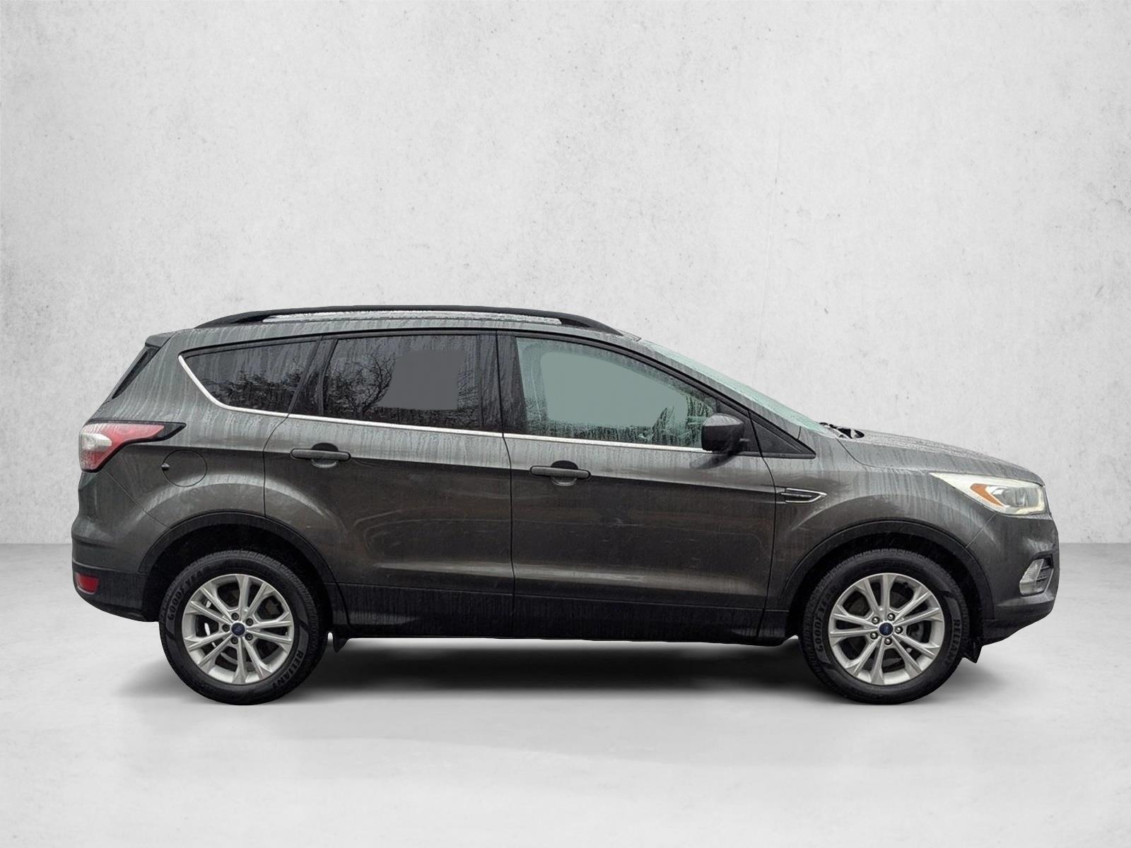 2017 FORD ESCAPE - Image 4