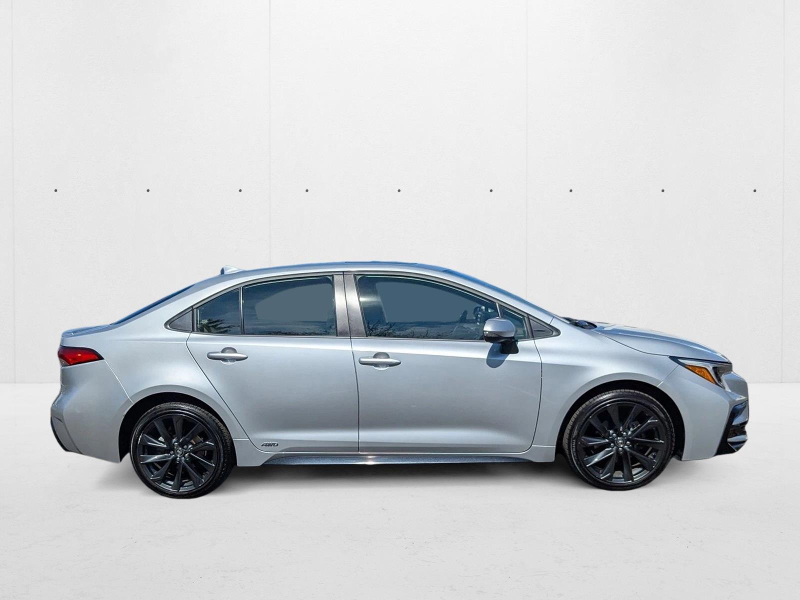 2023 Toyota Corolla Hybrid SE photo 4