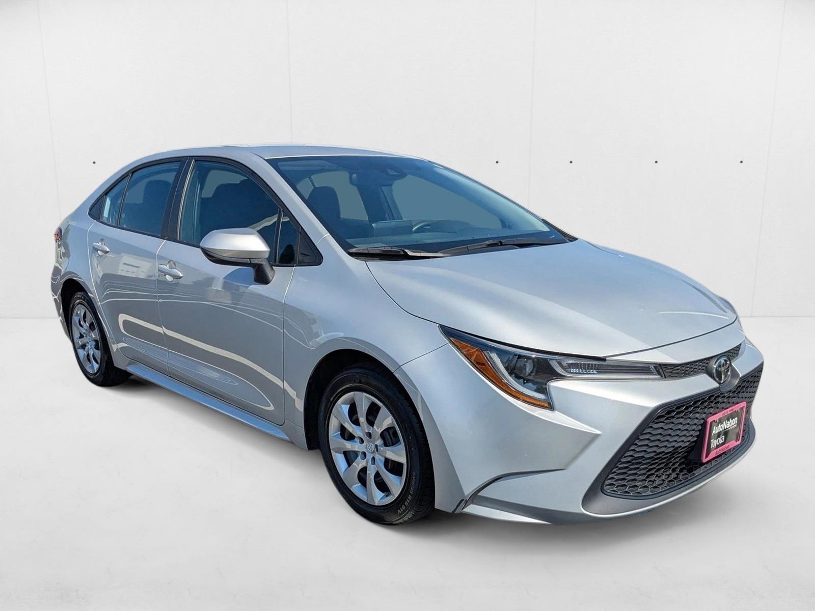 2022 Toyota Corolla LE photo 3