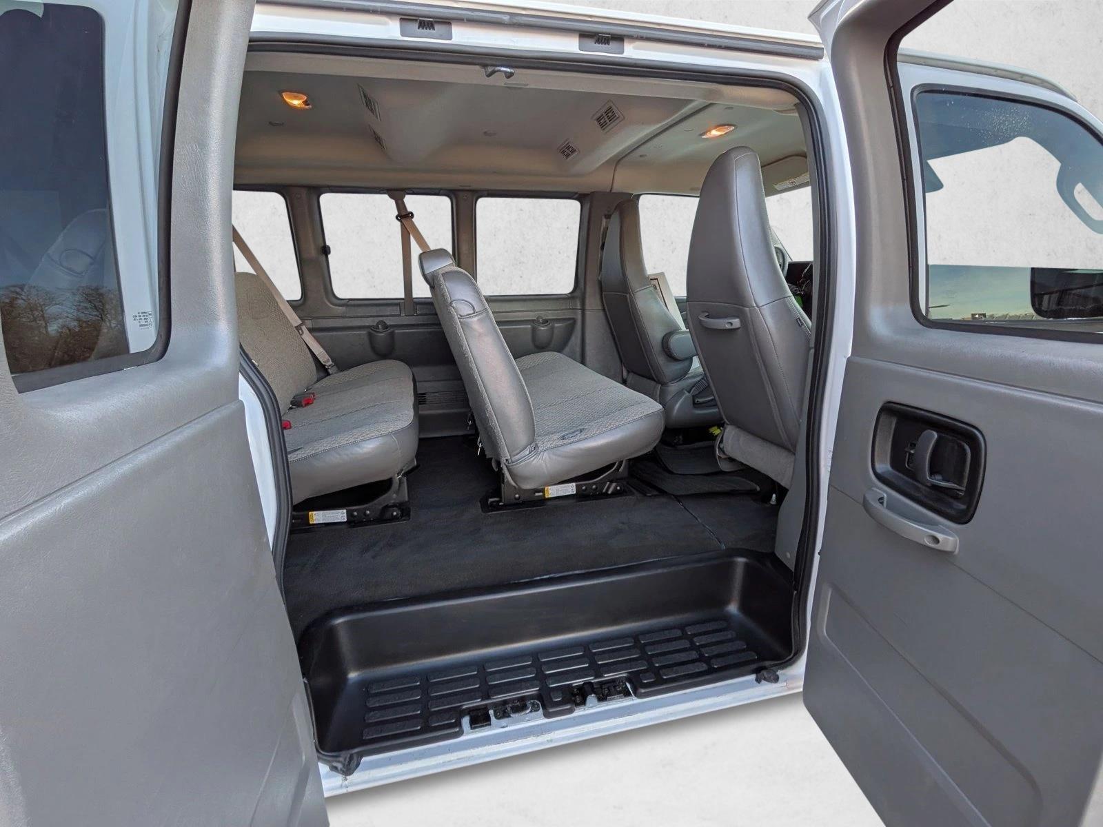 2025 CHEVROLET EXPRESS - Image 18